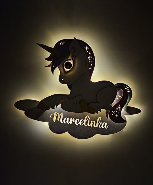 Ręcznie malowana lampka nocna jednorożec.jpg