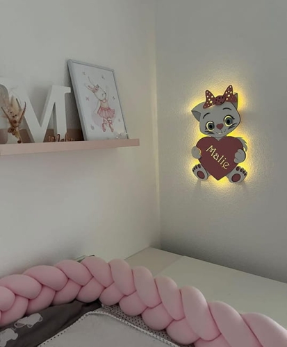 Ręcznie malowana lampka nocna Kotek.jpg
